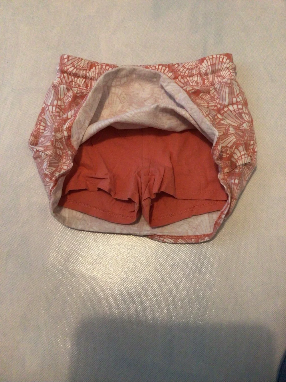 OshKosh B'gosh Little Girls Size 5 / 5A coral Seashell Print Pull-On Skort beach